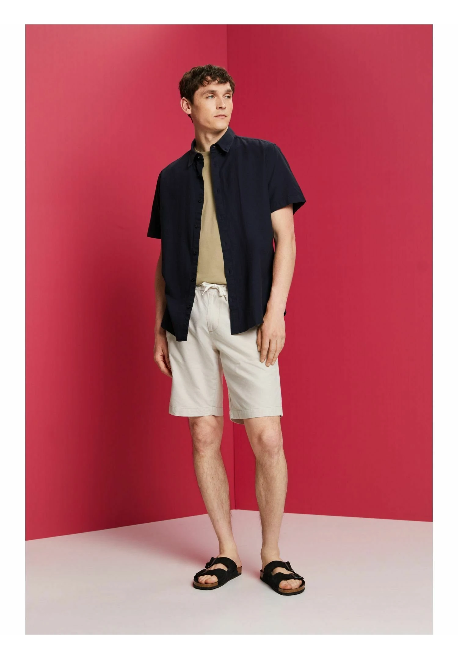 ESPRIT Shorts - Sand 3 ESPRIT Shorts - Sand - Image 3