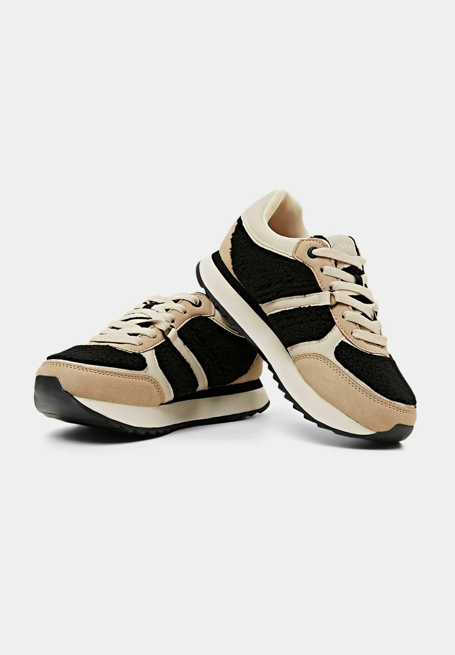 ESPRIT Trainers - Black 3 ESPRIT Trainers - Black - Image 3