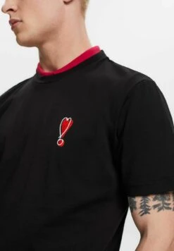 ESPRIT Herzmotiv - Print T-Shirt - Black -Esprit Sales Store 05e7bbf99f6847a1b73d64061d1a148e