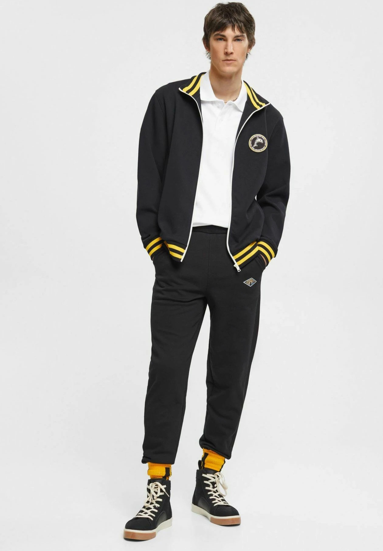 ESPRIT Training Jacket - Black 2 ESPRIT Training Jacket - Black - Image 2