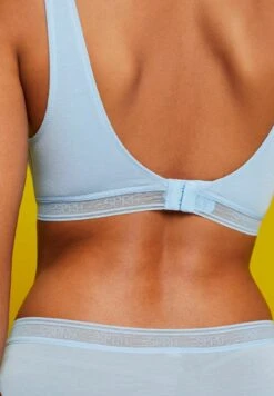 ESPRIT Recycelt Wattierter Soft - Triangle Bra -Esprit Sales Store 13697b62f24b418488aee45ab1a9f37d