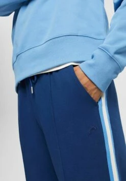 ESPRIT Mit Weitem Bein - Tracksuit Bottoms - Ink -Esprit Sales Store 25258d3a26be4444a9e09e35caf84a54