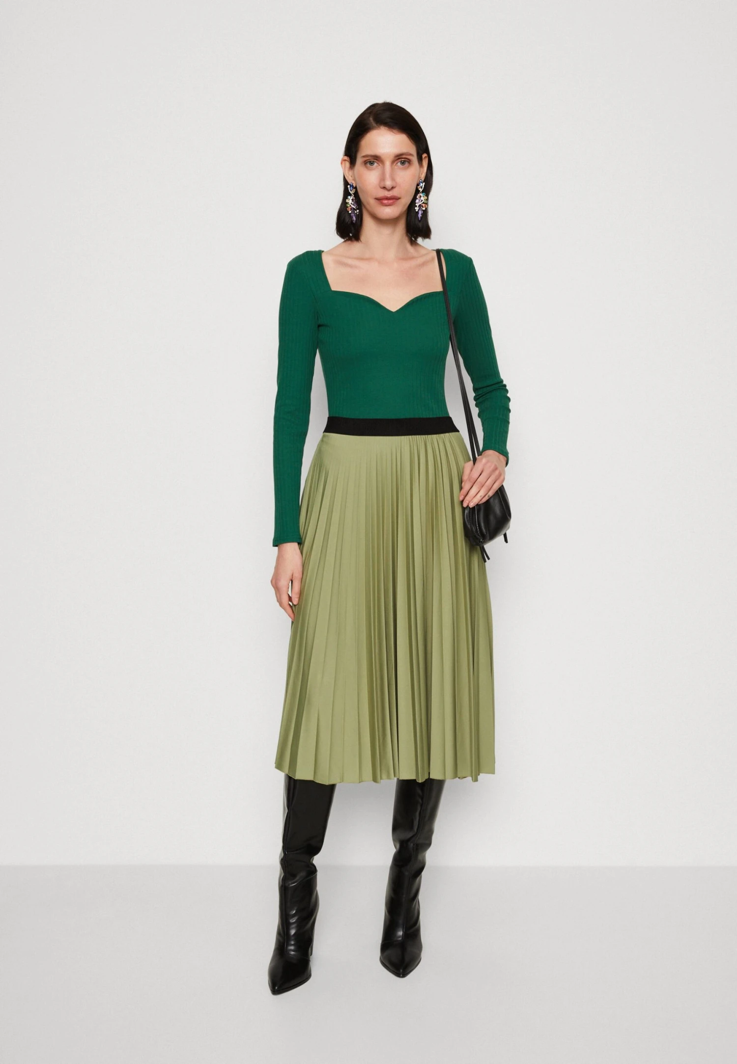 ESPRIT Plissee Skirt - Pleated Skirt - Light Khaki 2 ESPRIT Plissee Skirt - Pleated Skirt - Light Khaki - Image 2