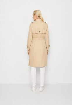 ESPRIT Classic - Trenchcoat - Sand 8 ESPRIT Classic - Trenchcoat - Sand -Esprit Sales Store 3f36db20f7934c77b749968cc8fdb144