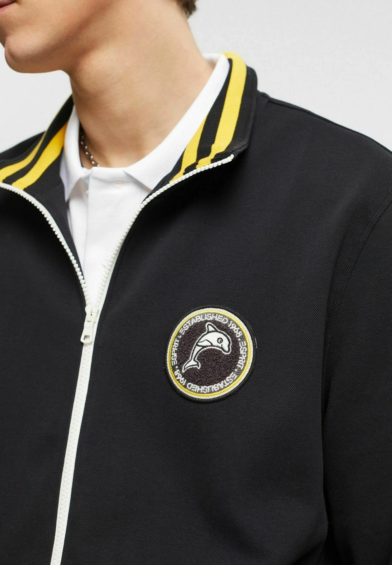 ESPRIT Training Jacket - Black 4 ESPRIT Training Jacket - Black - Image 4