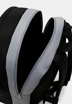 ESPRIT Zweifarbiger - Rucksack - Light Gunmetal -Esprit Sales Store 48f0b1ea85934255839984f8661d77c2