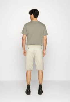 ESPRIT Core- Shorts - Light Beige -Esprit Sales Store 4f3d0c4cbd474f5a81d45fd97c561466