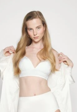 ESPRIT Deluster - T-Shirt Bra - Off White 10 ESPRIT Deluster - T-Shirt Bra - Off White -Esprit Sales Store 50ad15496e224e18939c7aeb8ff0bf62