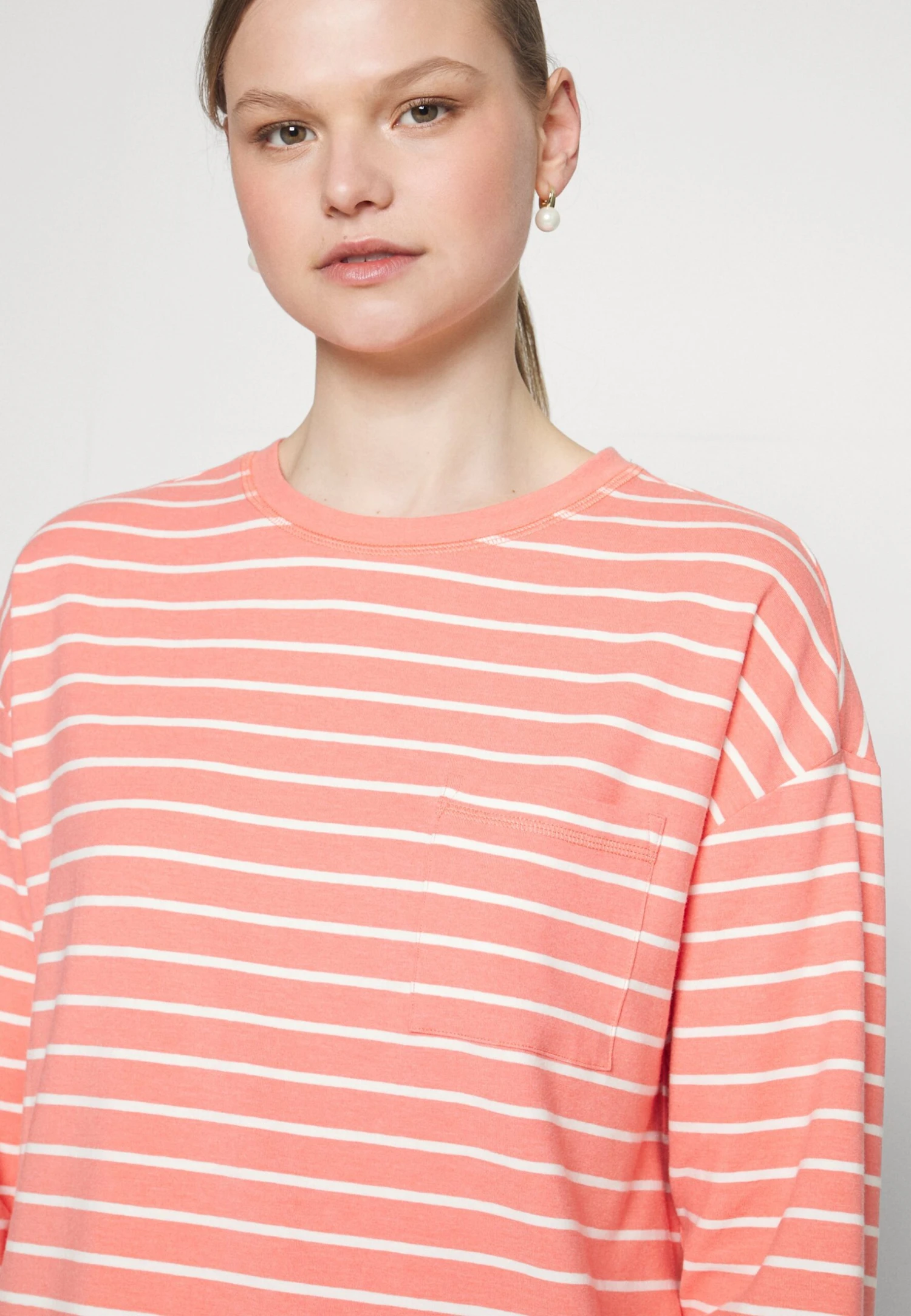 ESPRIT Y/D Stripe Long Slv - Nightie - Coral 4 ESPRIT Y/D Stripe Long Slv - Nightie - Coral - Image 4