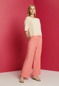 ESPRIT Basic T-Shirt - Basic T-Shirt -Esprit Sales Store 51057715dc0f401c911362cb81850777