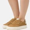 ESPRIT Trainers - Bark