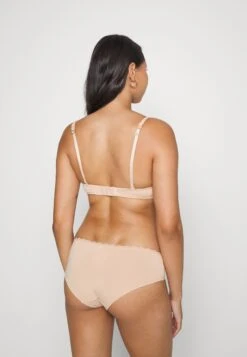 ESPRIT Feminine Hipster Shorts - Pants 9 ESPRIT Feminine Hipster Shorts - Pants -Esprit Sales Store 52d89e2375734ad7a119deec398a12cd