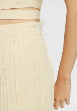 ESPRIT Flat - Pleated Skirt 11 ESPRIT Flat - Pleated Skirt -Esprit Sales Store 5826fa218eab49a7bea516e4f92e619a