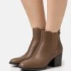 ESPRIT Ankle Boots - Caramel