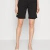 ESPRIT Chino - Shorts - Black