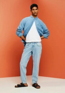 ESPRIT Straight Leg Jeans - Blue Light Washed -Esprit Sales Store 5c1b09e199874ee1986084cef9822c9d