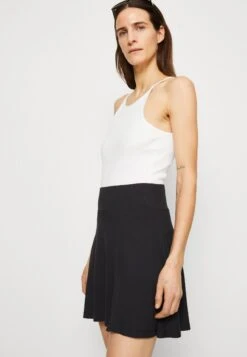 Edc By Esprit Slit Skirt - Mini Skirt - Black -Esprit Sales Store 5e1da1460ed147829fd91b7d66c49388