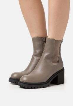 ESPRIT Classic Ankle Boots - Taupe