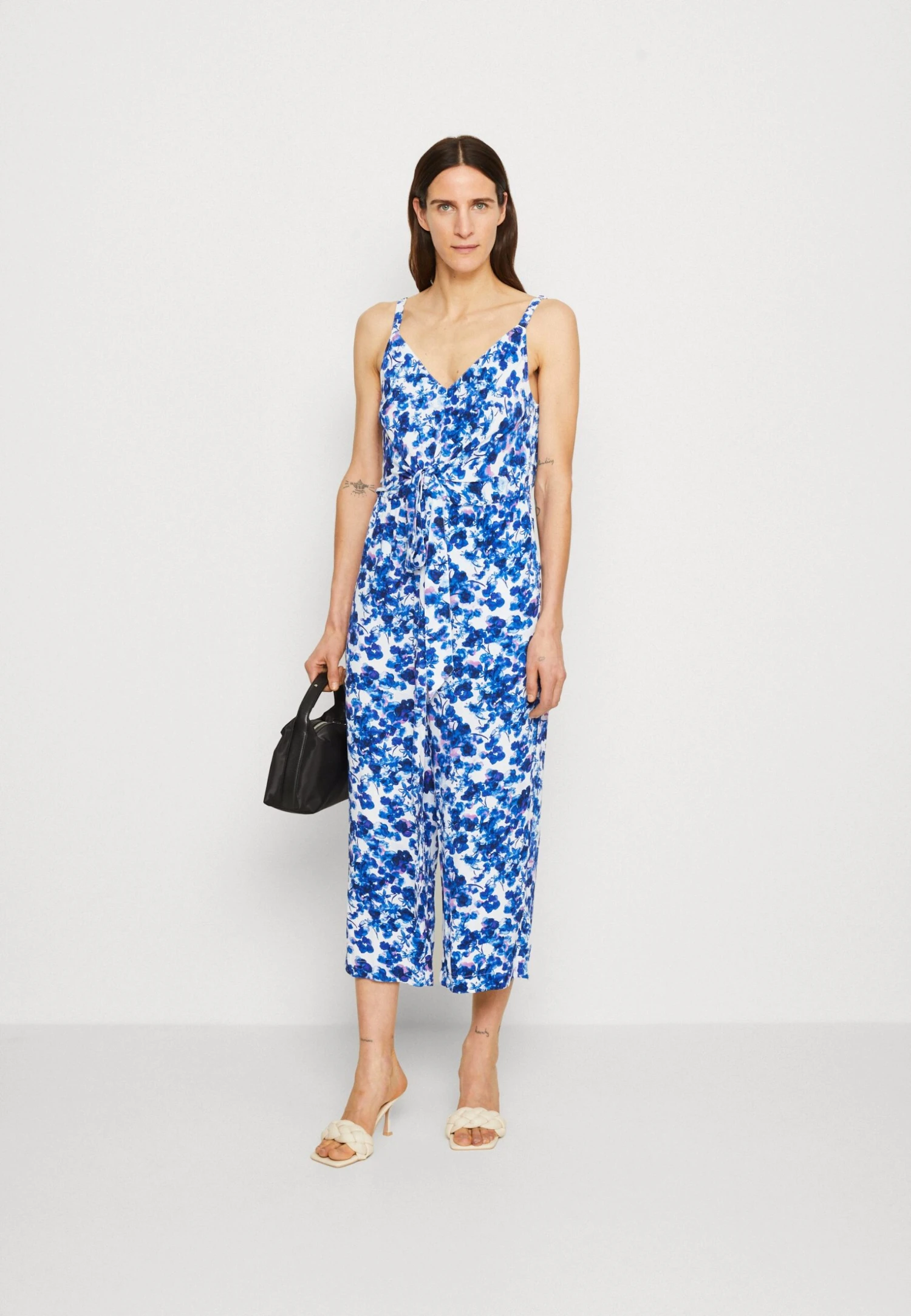ESPRIT Strapoveral - Jumpsuit - Ice 2 ESPRIT Strapoveral - Jumpsuit - Ice - Image 2