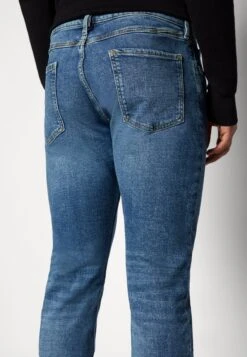 ESPRIT Brushback - Straight Leg Jeans - Blue Medium Wash -Esprit Sales Store 6c859764d13d4a6fabba8f3e5f7aa6a4