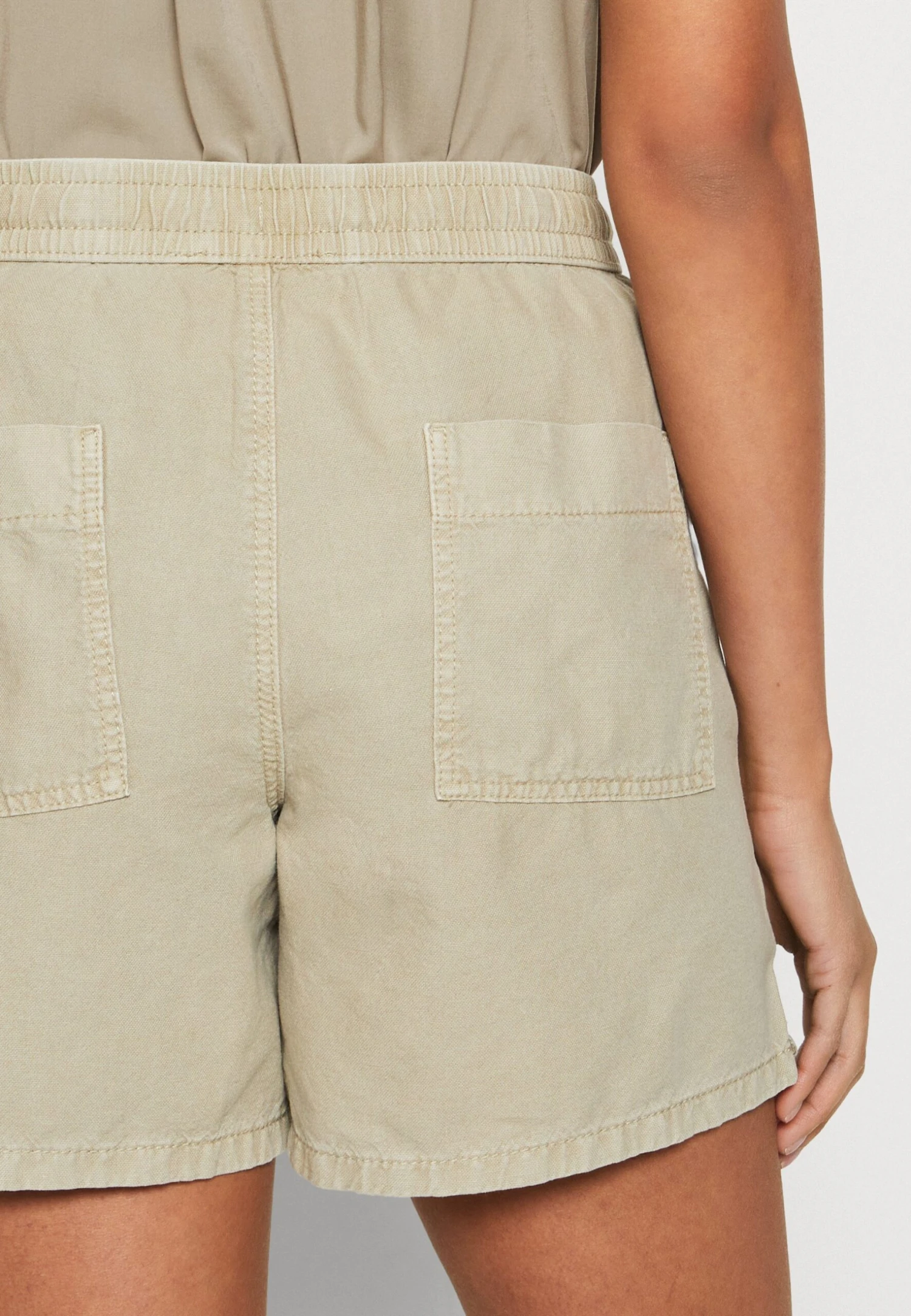 ESPRIT Shorts - Dusty Green 6 ESPRIT Shorts - Dusty Green - Image 6