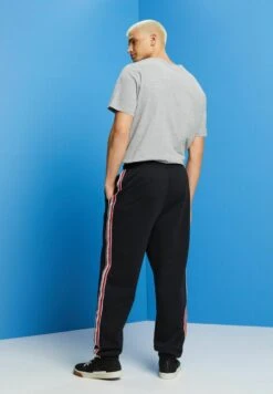 ESPRIT Mit Seitenstreifen - Tracksuit Bottoms - Black -Esprit Sales Store 8a8c7be3cfcf455babe0791d3afd2df9