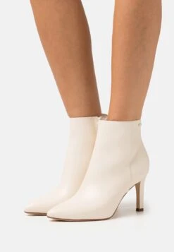 ESPRIT Bridal Bootie - Classic Ankle Boots - Ivory -Esprit Sales Store 8b44384316794ed78212050dd2b38d31