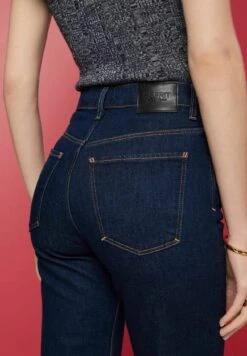 ESPRIT Straight Leg Jeans - Straight Leg Jeans 17 ESPRIT Straight Leg Jeans - Straight Leg Jeans -Esprit Sales Store 8c46401e51fb40d28735a4016ea8f23f