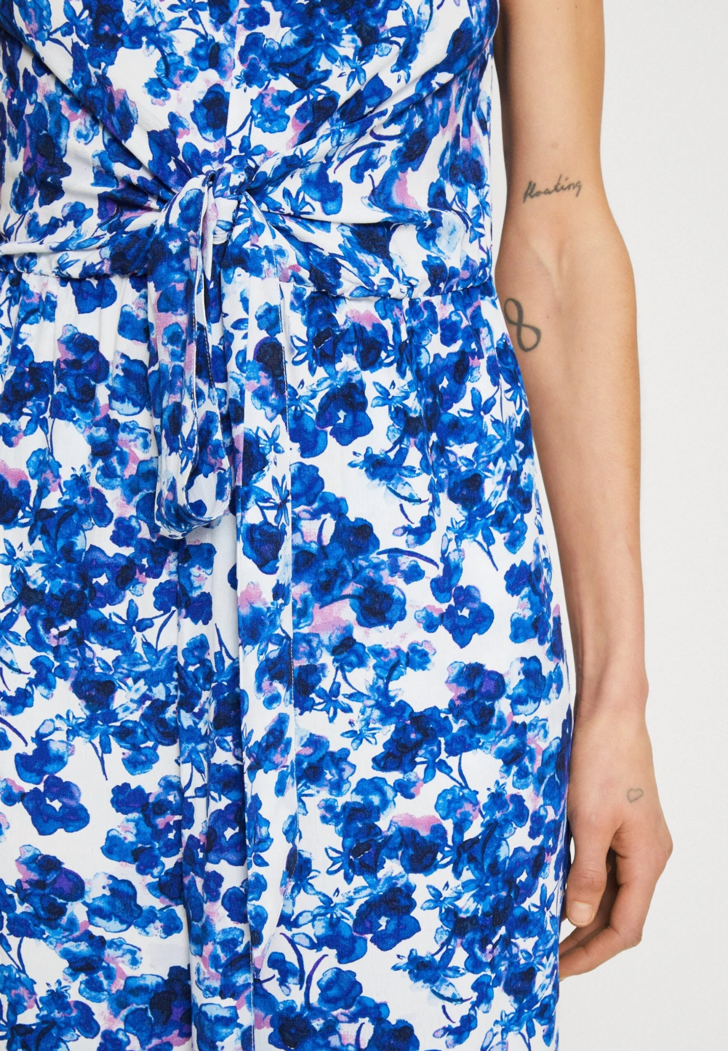 ESPRIT Strapoveral - Jumpsuit - Ice 6 ESPRIT Strapoveral - Jumpsuit - Ice - Image 6