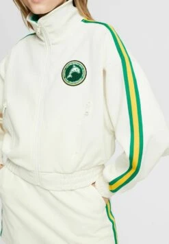 ESPRIT Cropped- Training Jacket - Off White 9 ESPRIT Cropped- Training Jacket - Off White -Esprit Sales Store 939eb808af1a48da82d83c48d4cf58ba