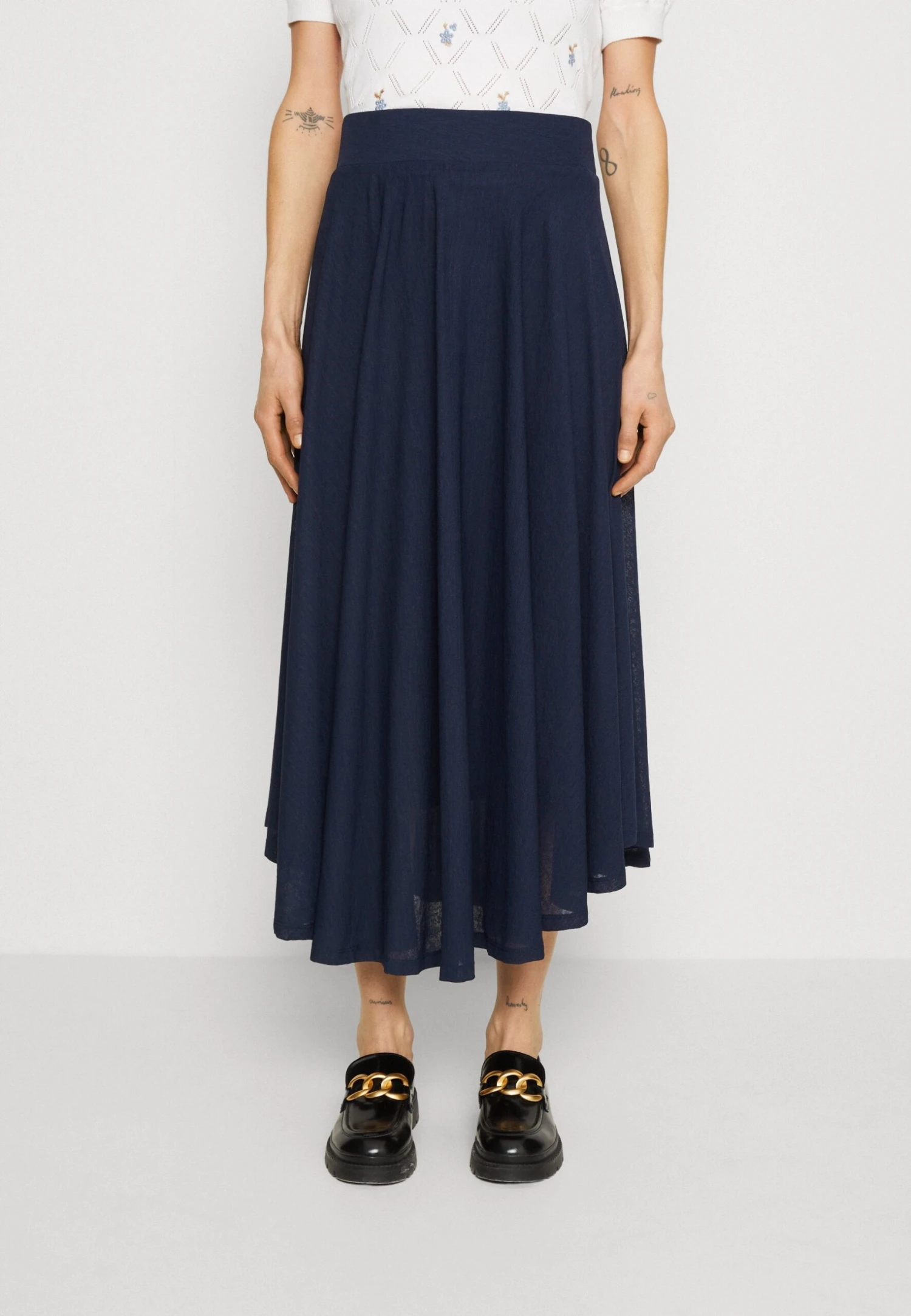 ESPRIT Long Skirt- Pleated Skirt - Navy 1 ESPRIT Long Skirt- Pleated Skirt - Navy
