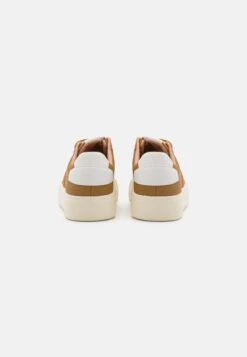 ESPRIT Trainers - Bark 9 ESPRIT Trainers - Bark -Esprit Sales Store a19006dfcaa74b57bb2402f8e8cf52f6