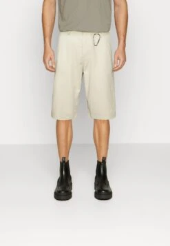 ESPRIT Core- Shorts - Light Beige