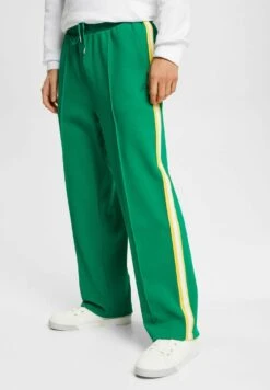 ESPRIT Mit Weitem Bein - Tracksuit Bottoms - Emerald Green -Esprit Sales Store a42f2f765d394450bde54d2c72326222