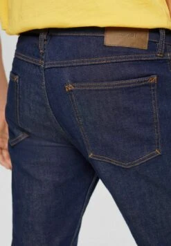 ESPRIT Slim Fit Jeans - Blue Rinse -Esprit Sales Store b1620c9a81084a4f8b53560383890ded