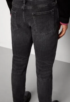 ESPRIT Brushback - Straight Leg Jeans - Black Medium Wash -Esprit Sales Store bd49fc083774404ca8b970c0f66b25d3