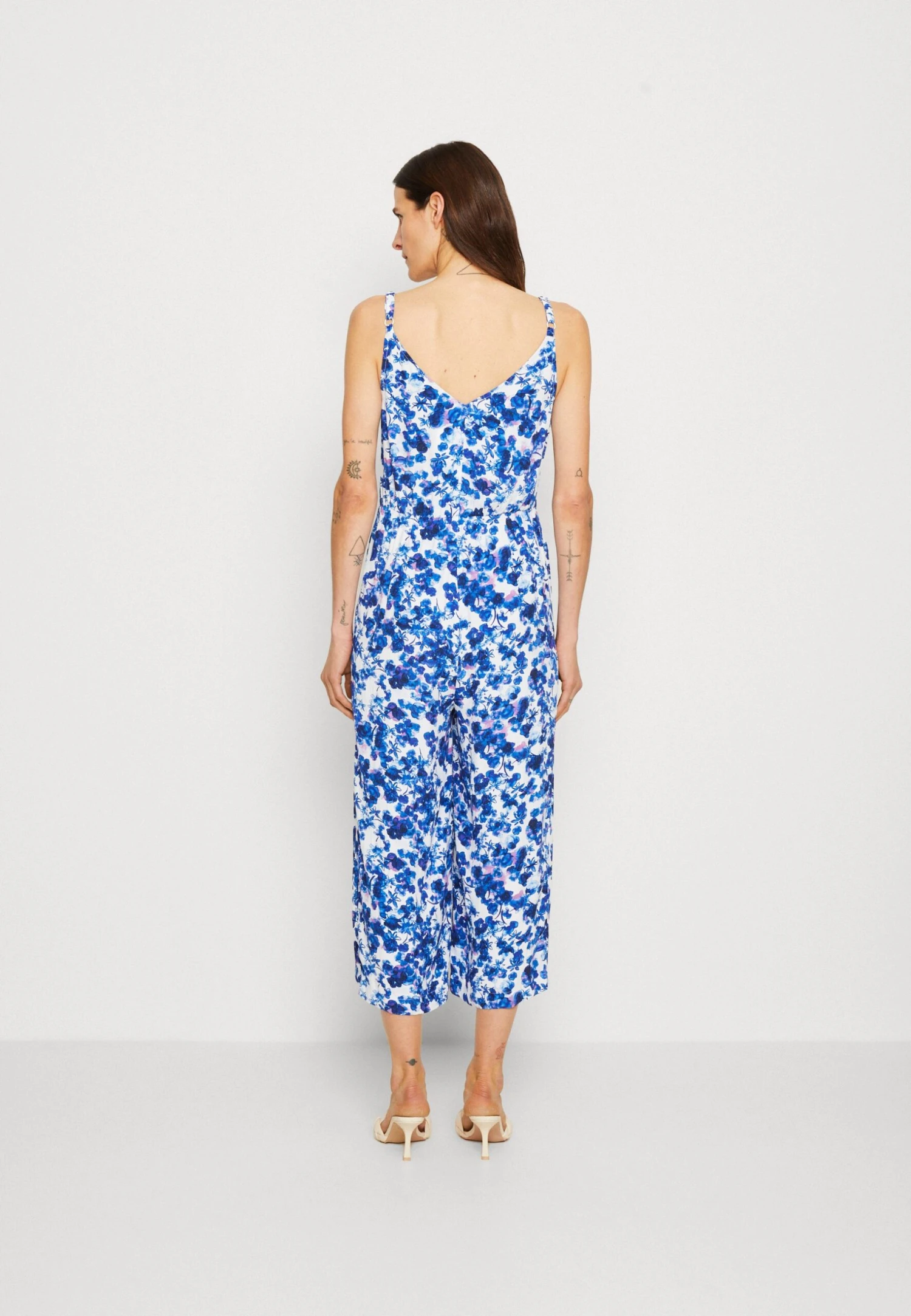 ESPRIT Strapoveral - Jumpsuit - Ice 3 ESPRIT Strapoveral - Jumpsuit - Ice - Image 3