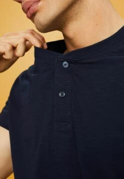 ESPRIT Basic T-Shirt - Navy -Esprit Sales Store d14dd5f1c1e049dea039987ad61ea297