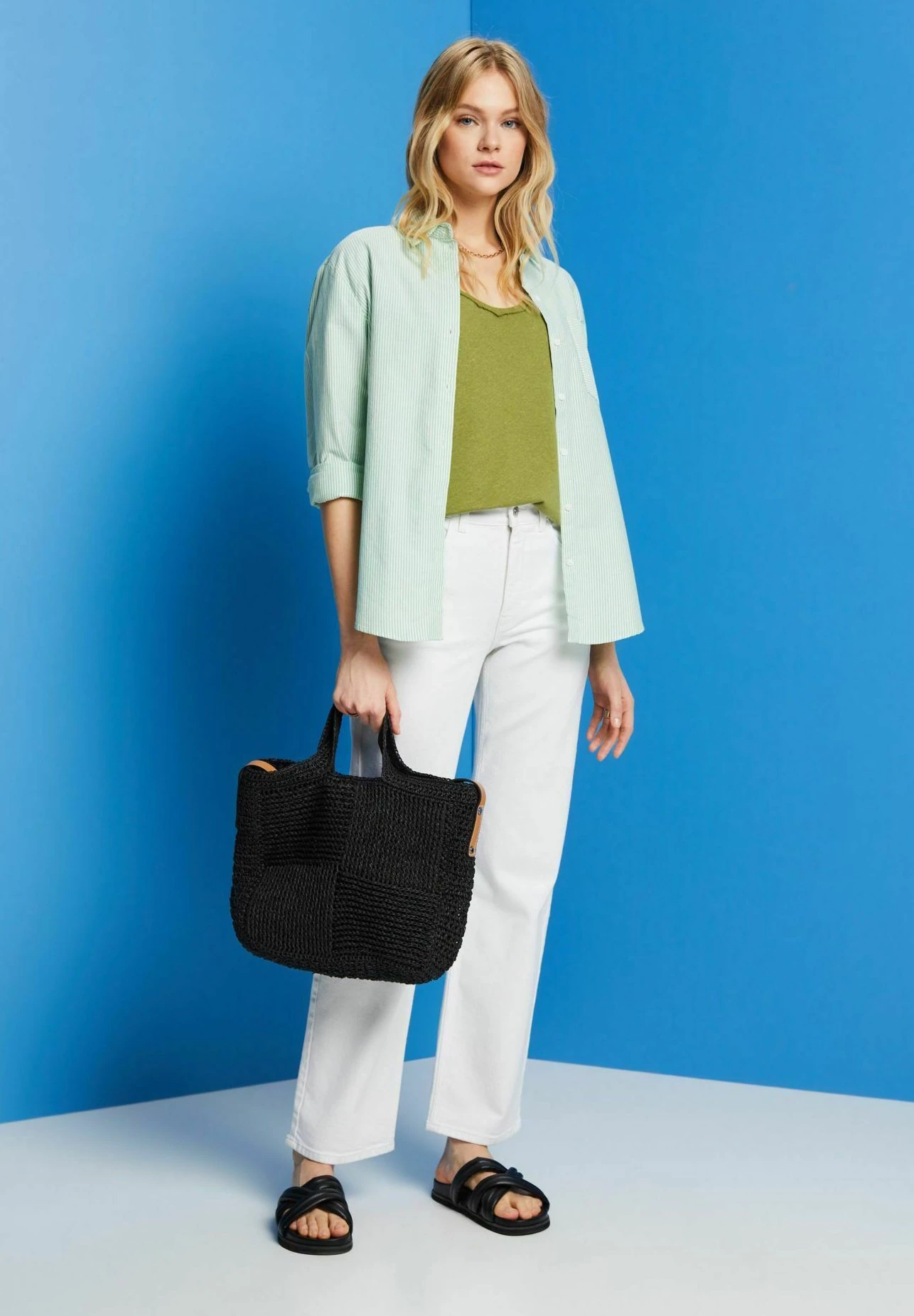 ESPRIT Basic T-Shirt - Basic T-Shirt 3 ESPRIT Basic T-Shirt - Basic T-Shirt - Image 3