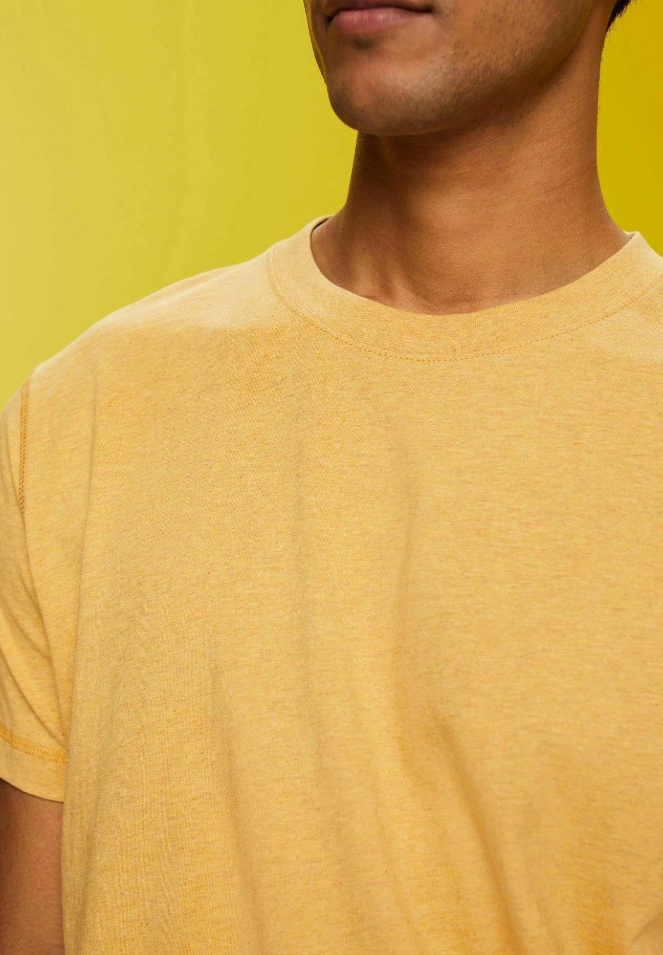 ESPRIT Basic T-Shirt - Sunflower Yellow 4 ESPRIT Basic T-Shirt - Sunflower Yellow - Image 4