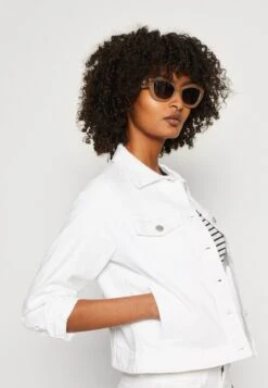 ESPRIT Denim Jacket - White -Esprit Sales Store e9bdc224e0944c79a0a2071577bbc974