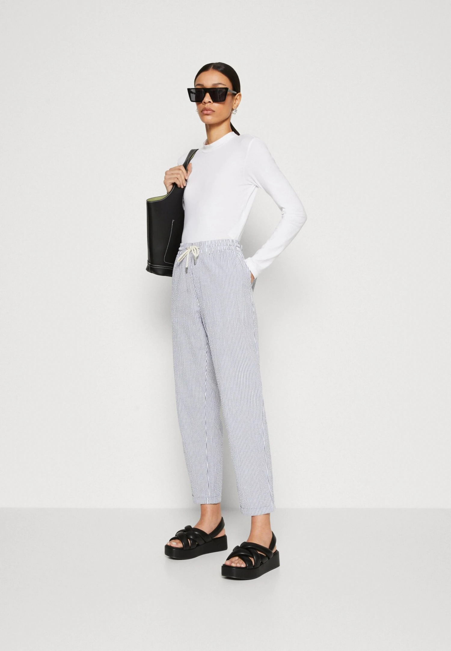 ESPRIT Seersucker - Tracksuit Bottoms - Navy 2 ESPRIT Seersucker - Tracksuit Bottoms - Navy - Image 2