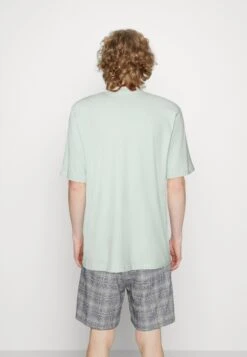 ESPRIT 013Ee2K315 - Basic T-Shirt - Light Aqua Green 8 ESPRIT 013Ee2K315 - Basic T-Shirt - Light Aqua Green -Esprit Sales Store eee8b80f514e45a3abfc61bb81debc02