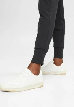 Sport - Tracksuit Bottoms - Black 12 Sport - Tracksuit Bottoms - Black -Esprit Sales Store f42946b2eb1b4b438ab536b2f494b623