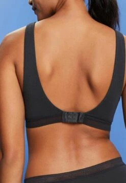 ESPRIT Recycelt Wattierter Soft - Triangle Bra -Esprit Sales Store f885518bb8c84ca98691343e3c59b5b2