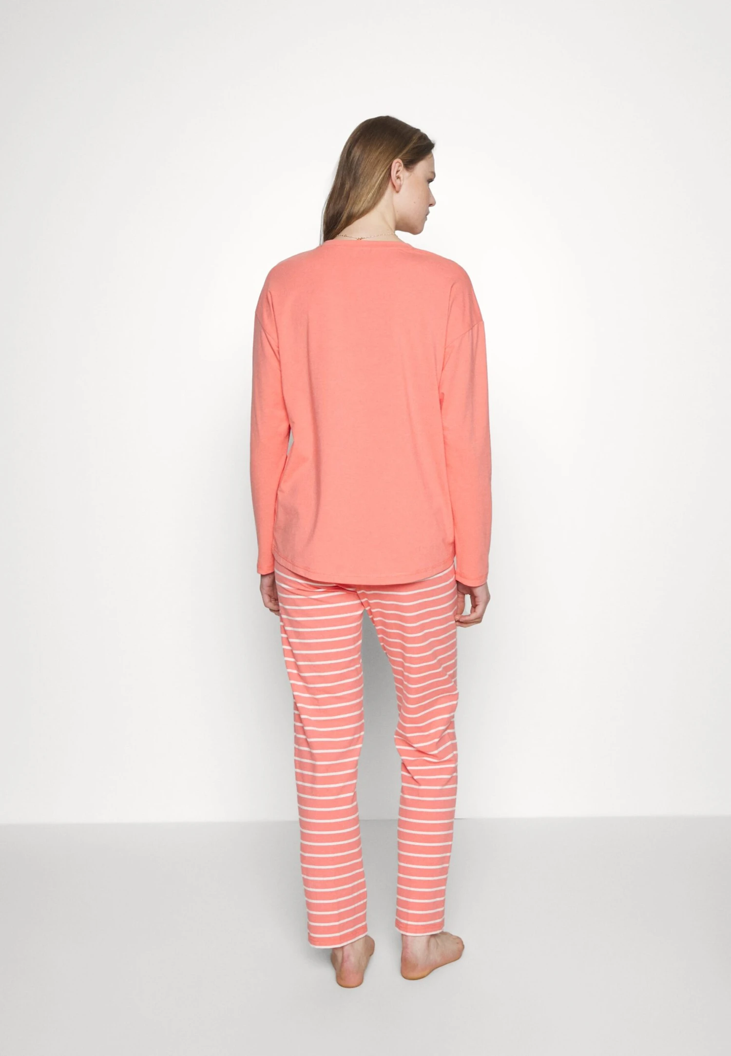 ESPRIT Y D Sus Mel Long Leg Long Sleeve - Pyjama Set - Coral 3 ESPRIT Y D Sus Mel Long Leg Long Sleeve - Pyjama Set - Coral - Image 3